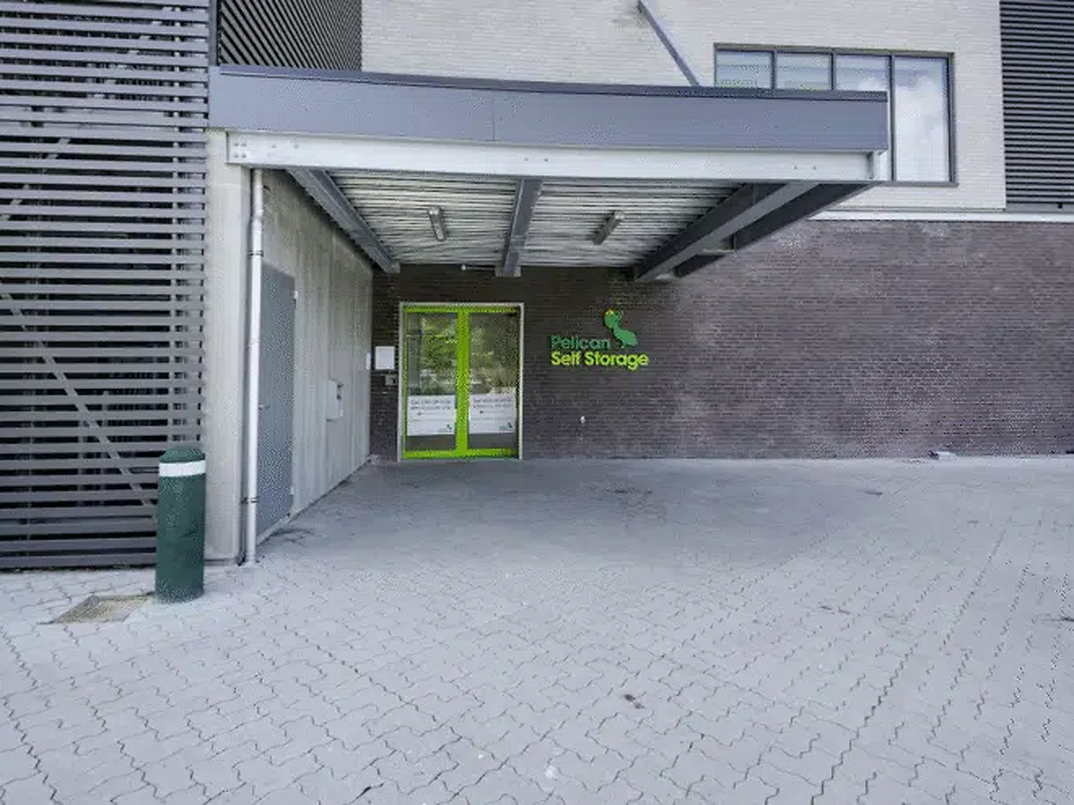 Entrance area at Pelican Self Storage Damhus Valby
